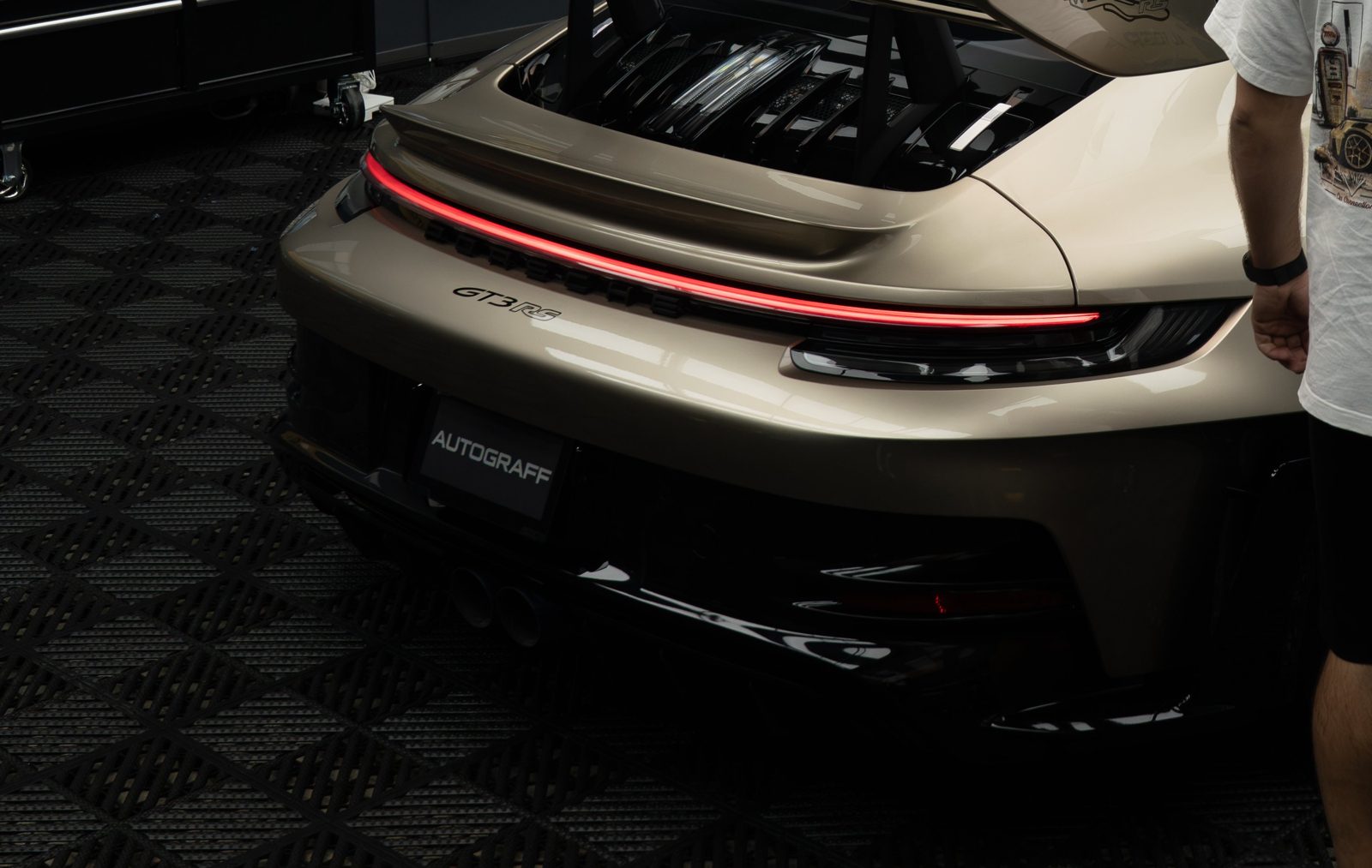 Porsche 911 GT3 RS in the Autograff studio