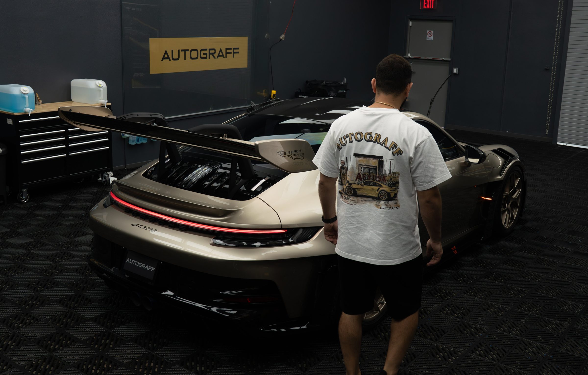 Autograff studio in North Hollywood with a Porsche 911 GT3 RS